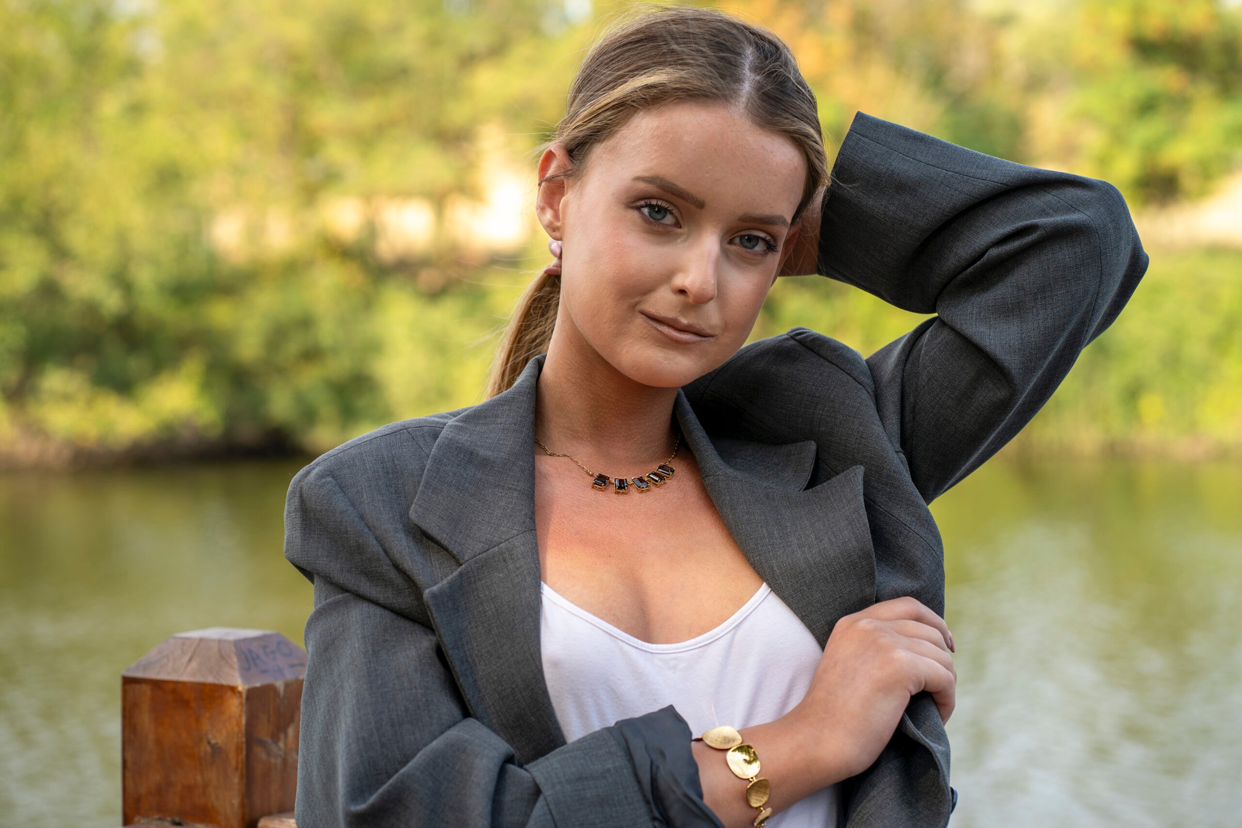 Ασημένιο επίχρυσο βραχιόλι Vogue 1123301 με γυαλιστερά κομμάτια. — φωτογραφία 3