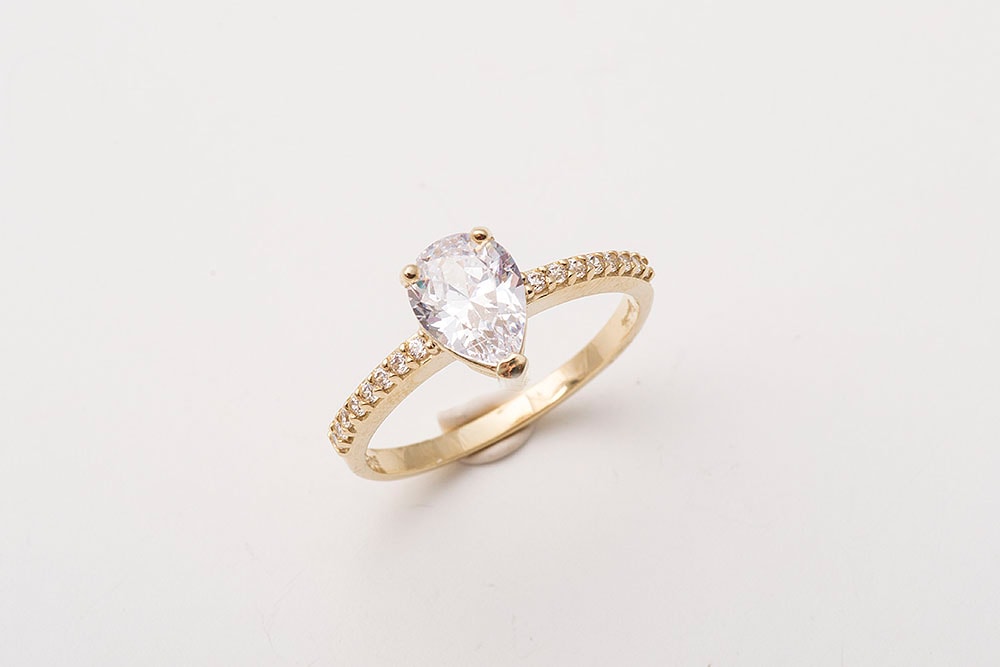 Δαχτυλίδι χρυσό Κ14, με πέτρα δάκρυ. — φωτογραφία 3