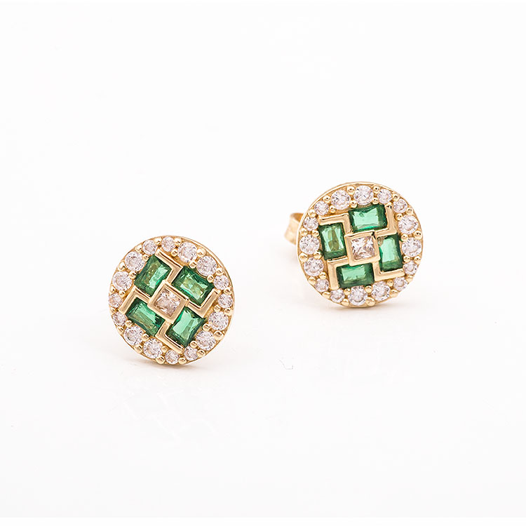 Χρυσά στρογγυλά σκουλαρίκια Κ14 με πράσινες πέτρες.